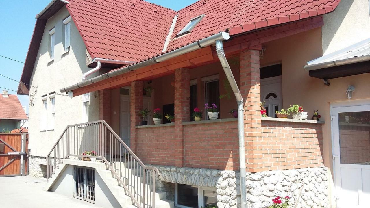 Pal Utcai Apartman Miskolc Exterior photo